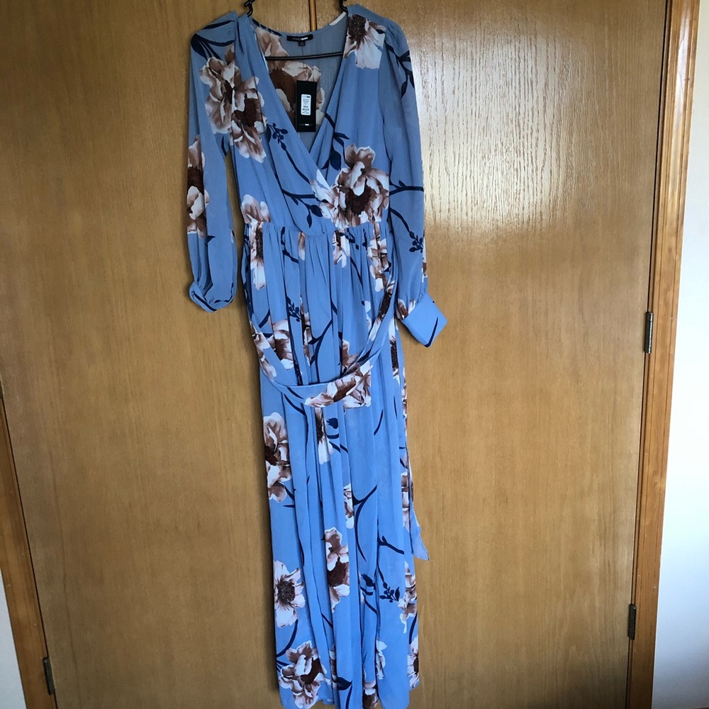 NWT FashionNova Long sleeve maxi
